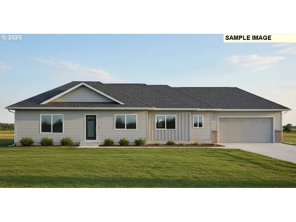 135 Elkton St, Sutherlin, OR 97479 - Image #1