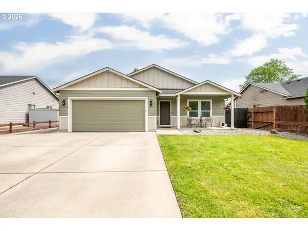 135 Haley Dr, Longview, WA 98632