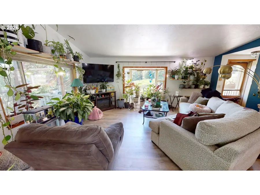 16107 W Hoffeldt Ln, Brookings, OR 97415 - #3