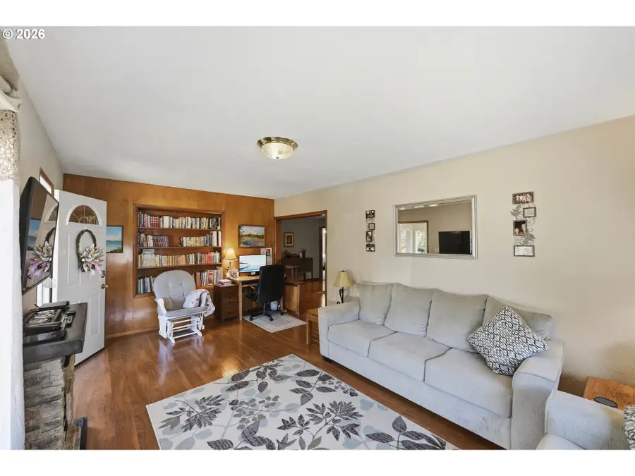 93748 Bay Park Ln, Bunker Hill, OR 97420 - #2