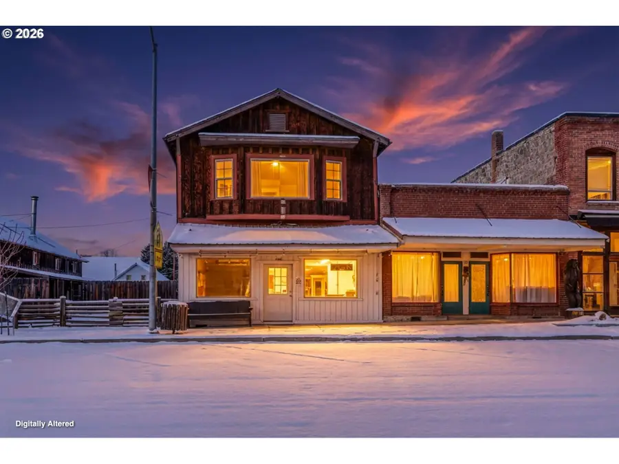 142 NW Front St, Prairie City, OR 97869 - #2