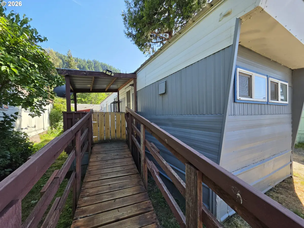76332 Rainbow St #43B, Oakridge, OR 97463 - #1