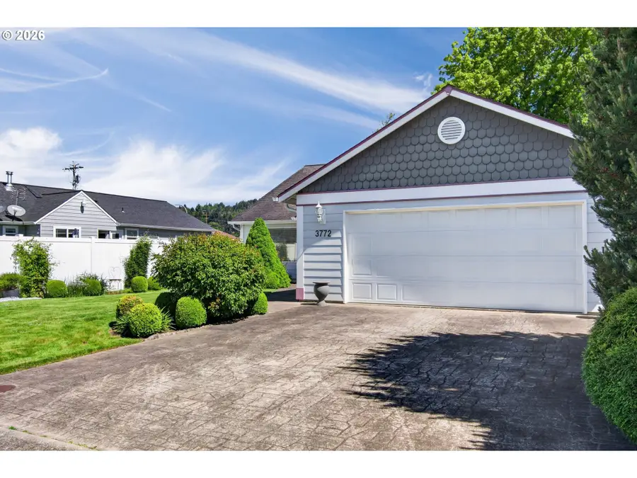 3772 Gracie Pl, Longview, WA 98632 - #2