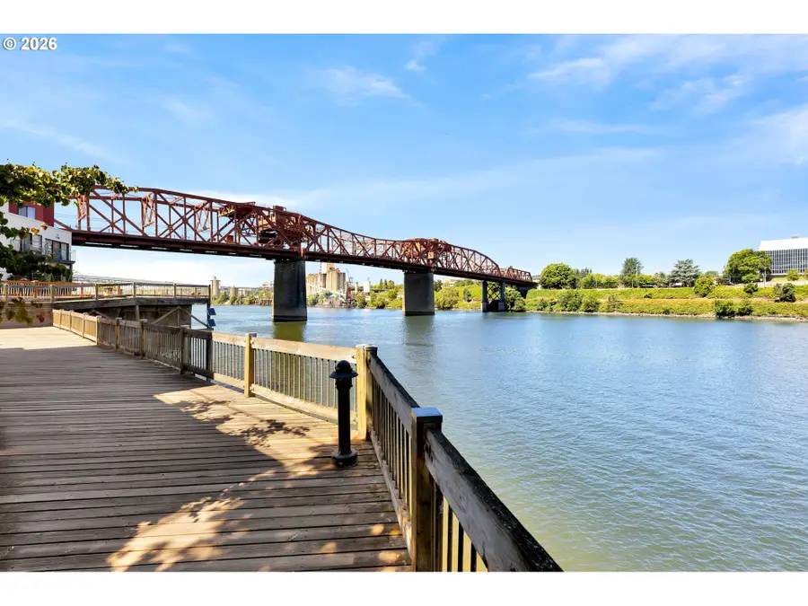 920 NW Naito Pkwy #J18, Portland, OR 97209 - #2