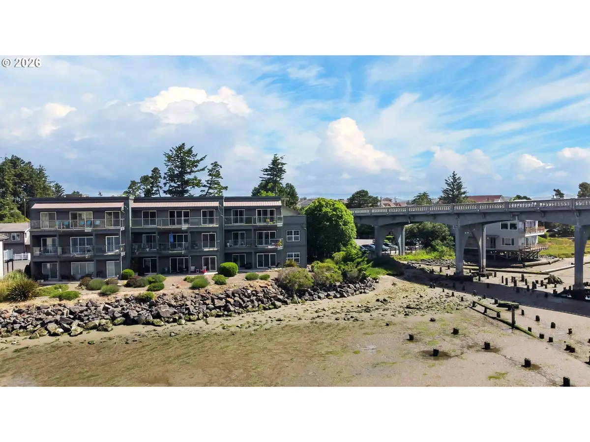 1220 Bay St #302, Florence, OR 97439 - #1
