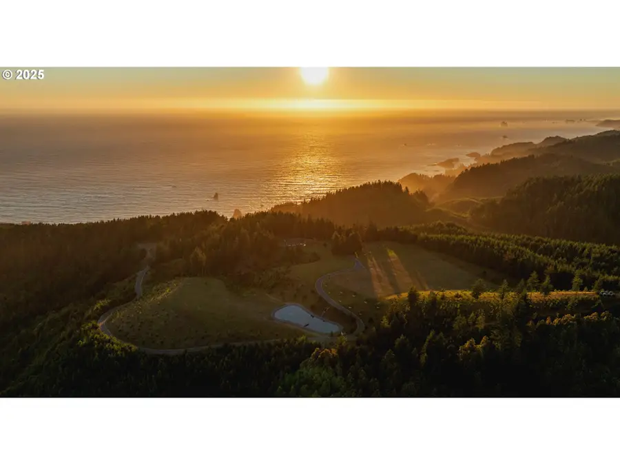 Bridgeview Dr, Brookings, OR 97415 - #3