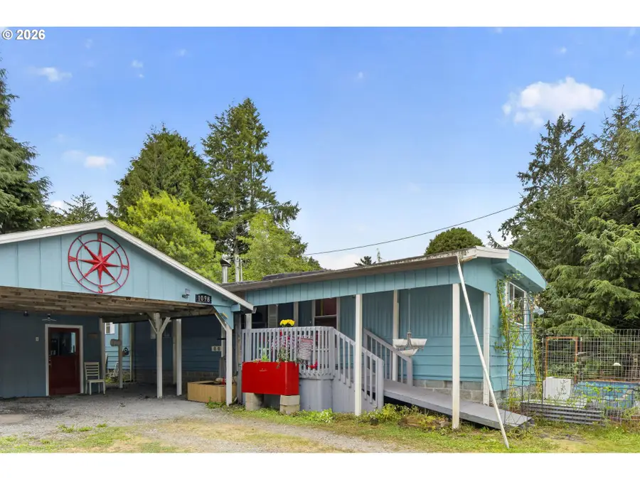 1098 S Harbor St, Rockaway Beach, OR 97136 - #2