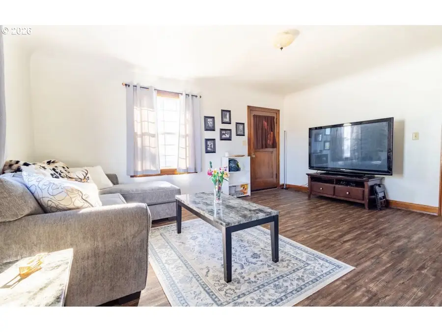 2005 E N Ave, La Grande, OR 97850 - Image #2