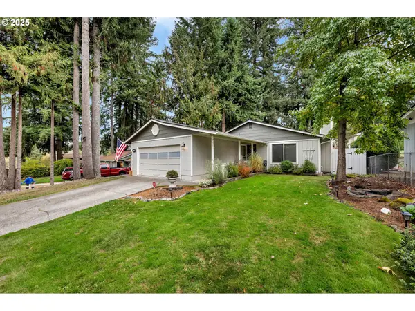 318 Rollingwood Dr, Kelso, WA 98626