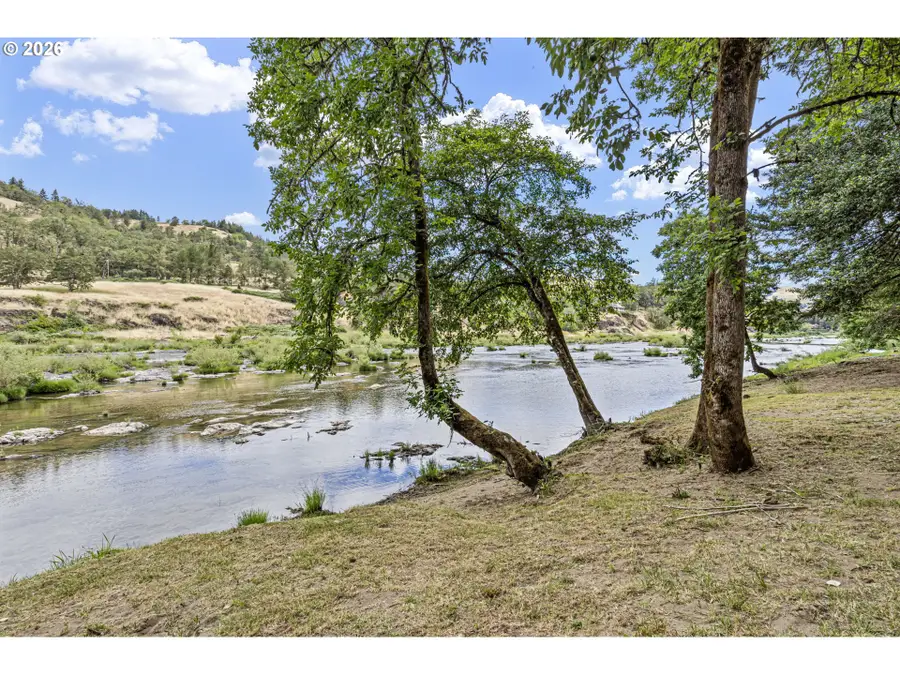 1212 Whistlers Ln, Roseburg, OR 97470 - #3