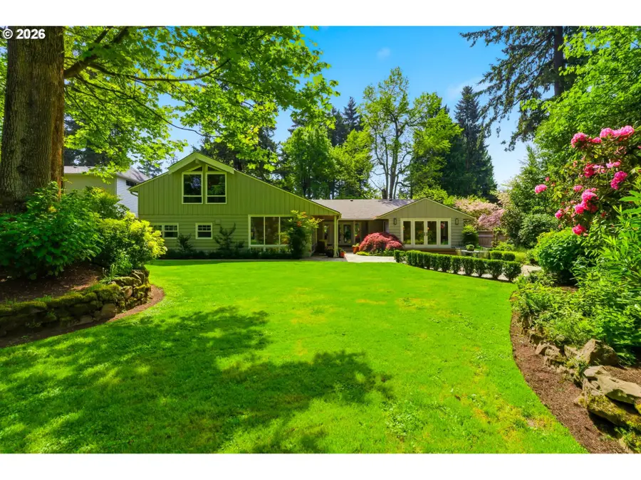 1051 Sunningdale Rd, Lake Oswego, OR 97034 - #2