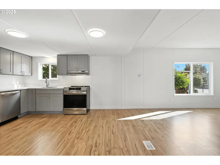 1901 SE Minter Bridge Rd #10, Hillsboro, OR 97123 - Image #2