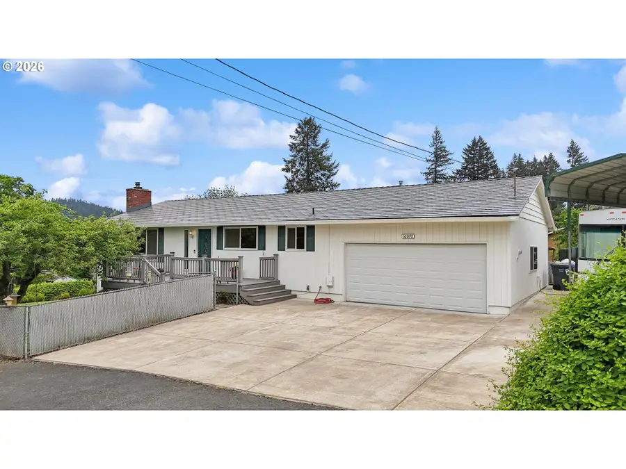 16070 S Holcomb Blvd, Oregon City, OR 97045 - #2