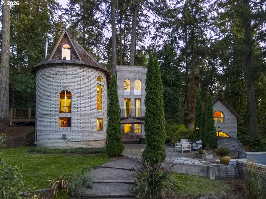 1820 E 28th Ave, Eugene, OR 97403 - #2