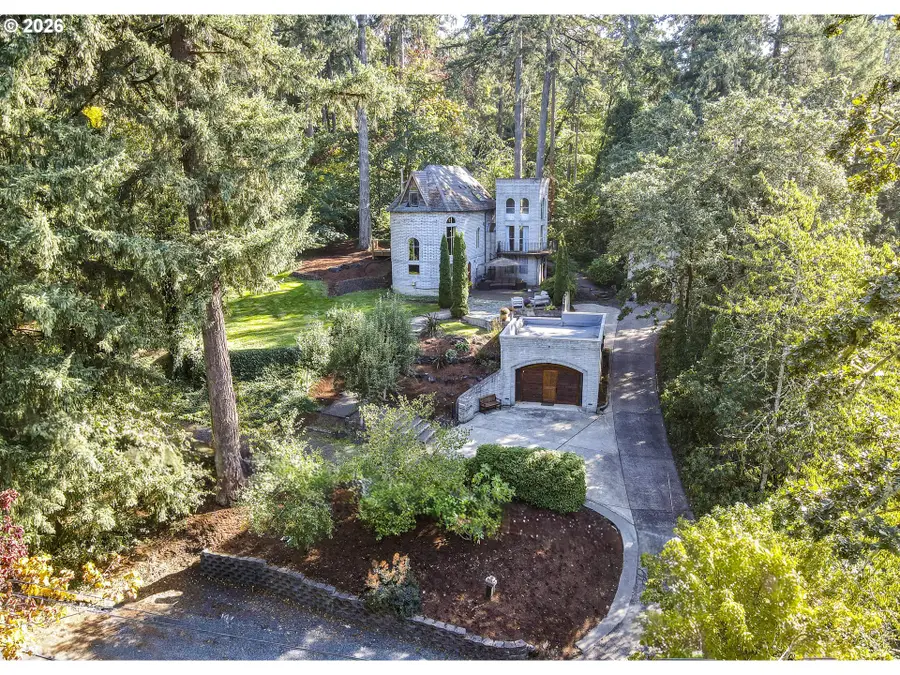 1820 E 28th Ave, Eugene, OR 97403 - #3