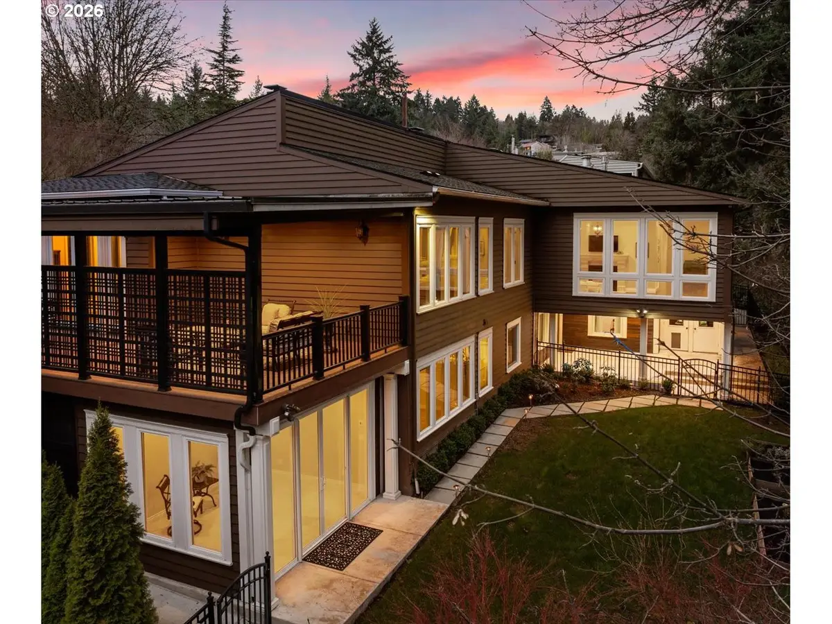 2744 SW Sherwood Dr, Portland, OR 97201 - #1