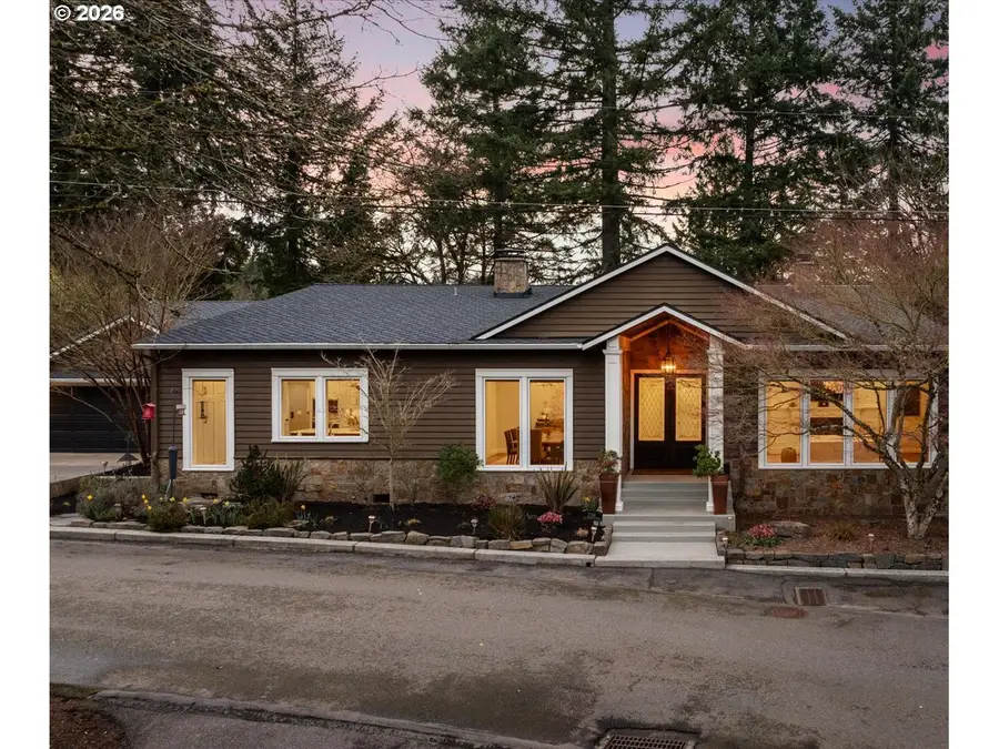 2744 SW Sherwood Dr, Portland, OR 97201 - #2