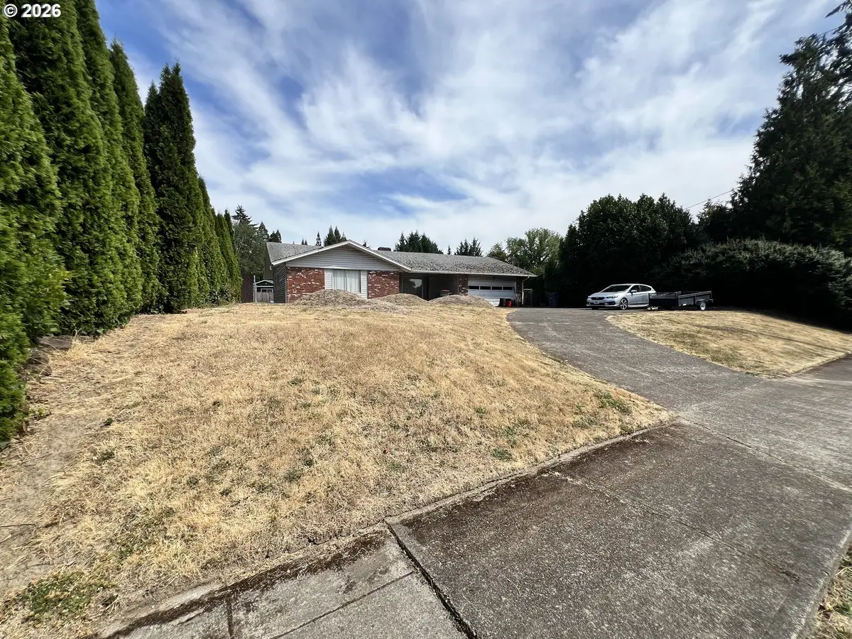 310 SE Dayton Ave, McMinnville, OR 97128 - #1