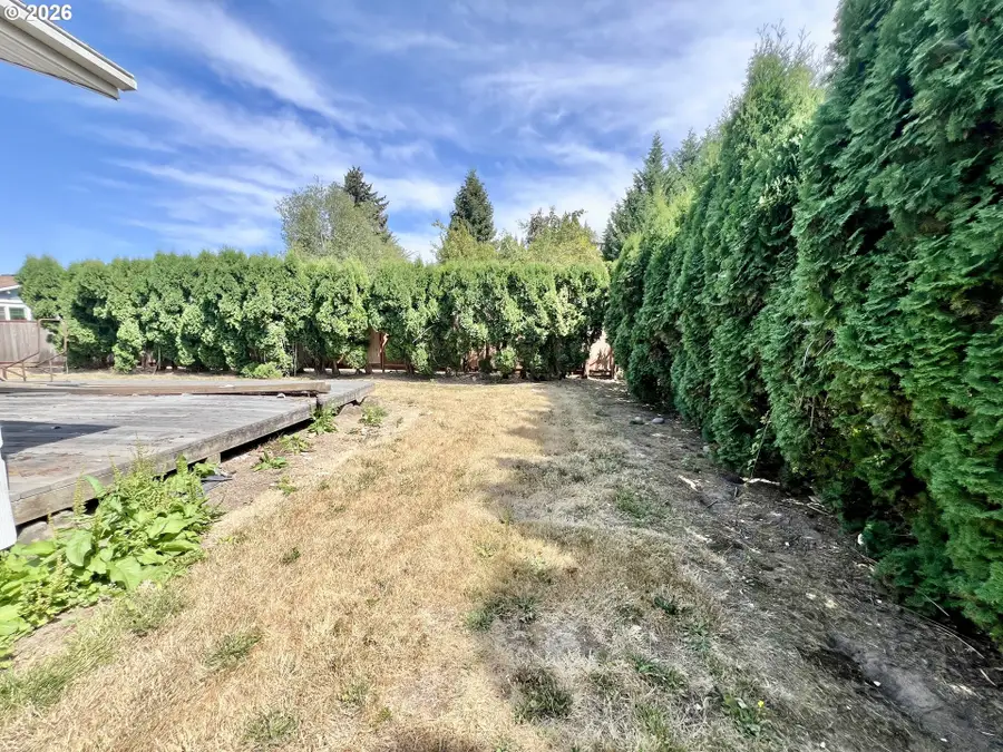 310 SE Dayton Ave, McMinnville, OR 97128 - #3