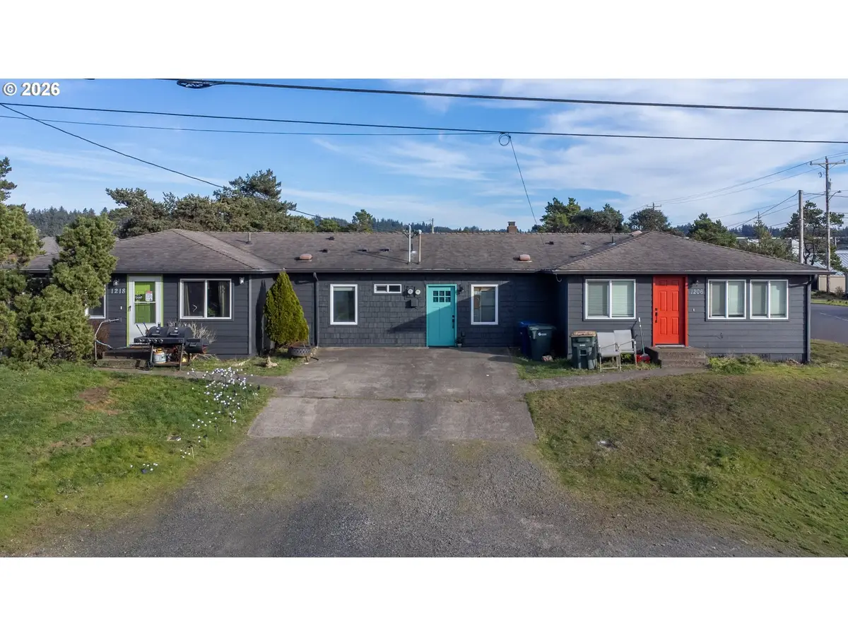 1218 NW Lake St, Newport, OR 97365 - Image #1