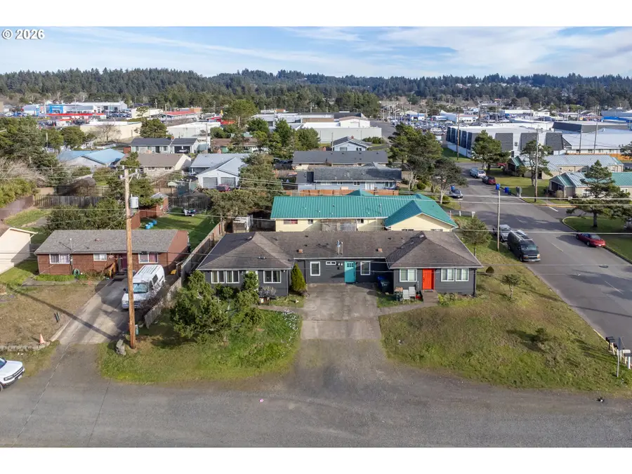 1218 NW Lake St, Newport, OR 97365 - Image #2