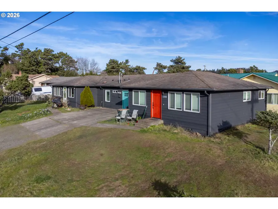 1218 NW Lake St, Newport, OR 97365 - Image #3