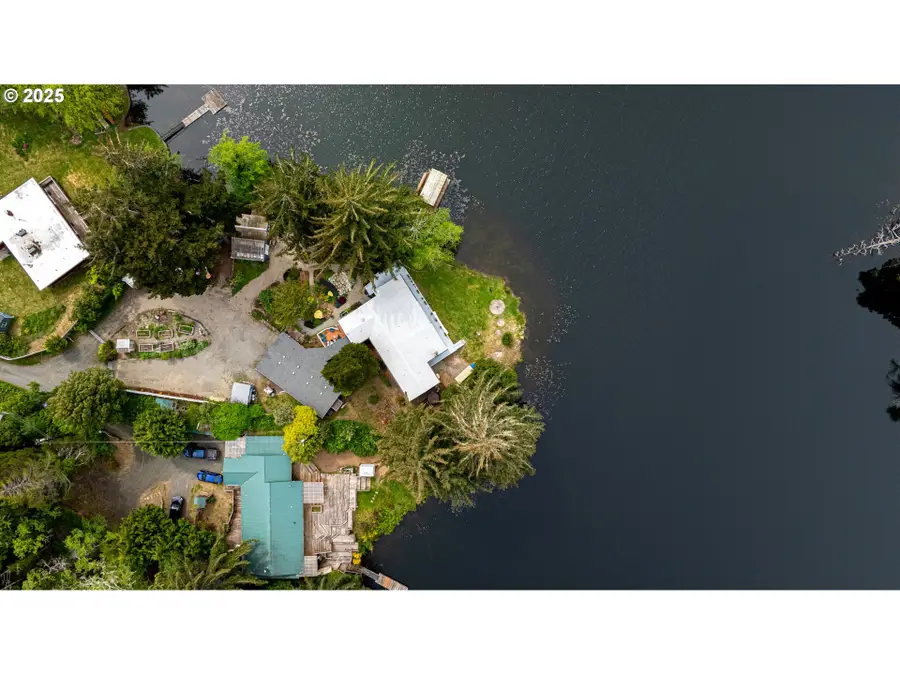 70214 Lakewood Rd, Saunders Lake, OR 97459 - Image #2