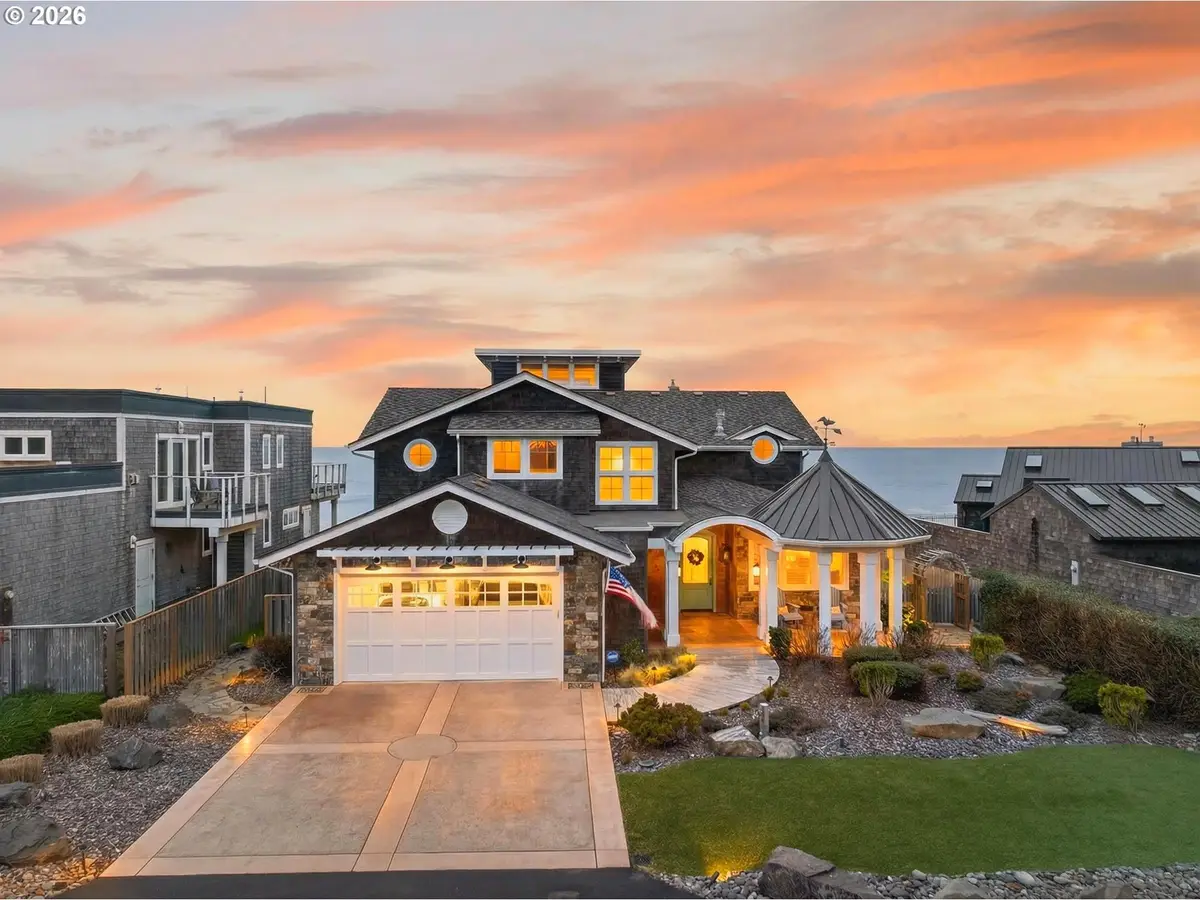 525 SW Point Ave, Depoe Bay, OR 97341 - Image #1