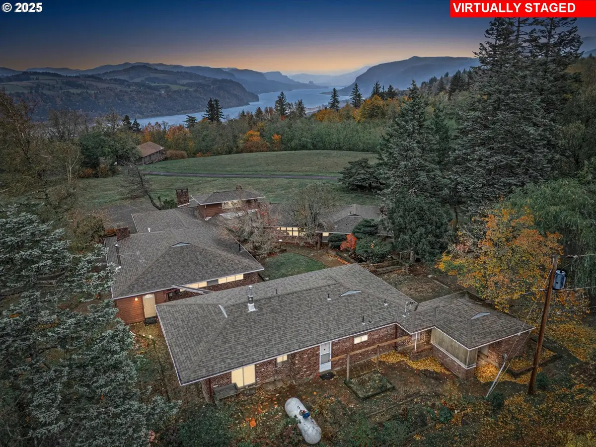 38718 E Hist Columbia River Hwy, Corbett, OR 97019 - Image #1