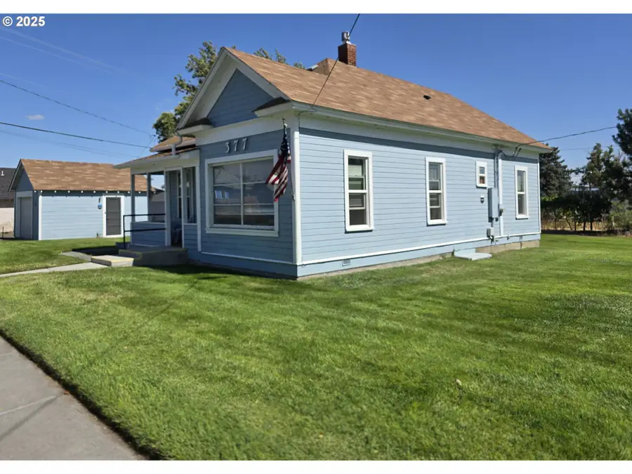 377 W Locust Ave, Hermiston, OR 97838 - Image #2