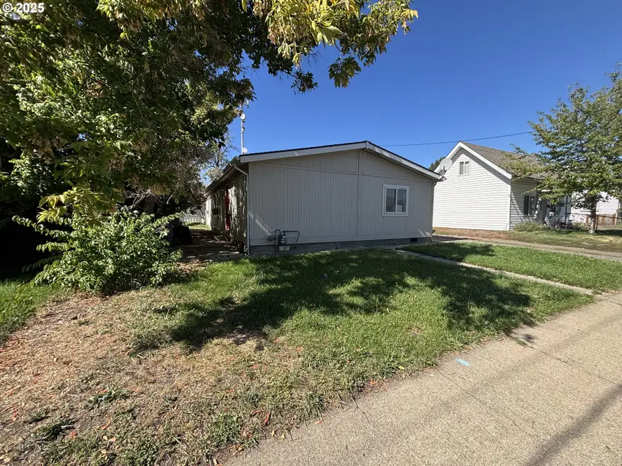 1404 N Cherry St, La Grande, OR 97850 - Image #3