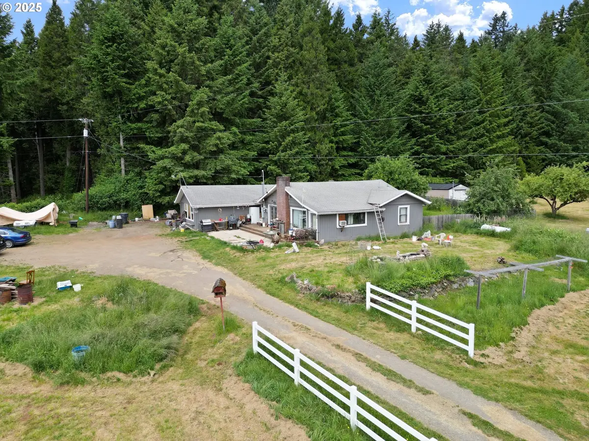 36285 Row River Rd, Cottage Grove, OR 97424 - Image #1