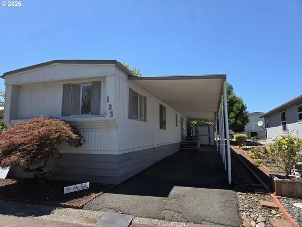 13640 SE Highway 212 #123, Clackamas, OR 97015