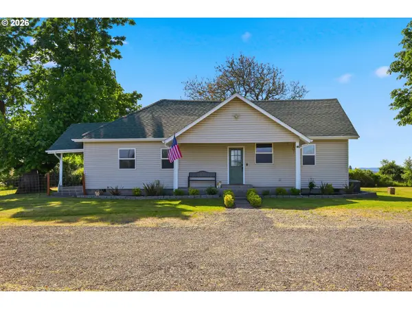 29259 Clear Lake Rd, Eugene, OR 97402