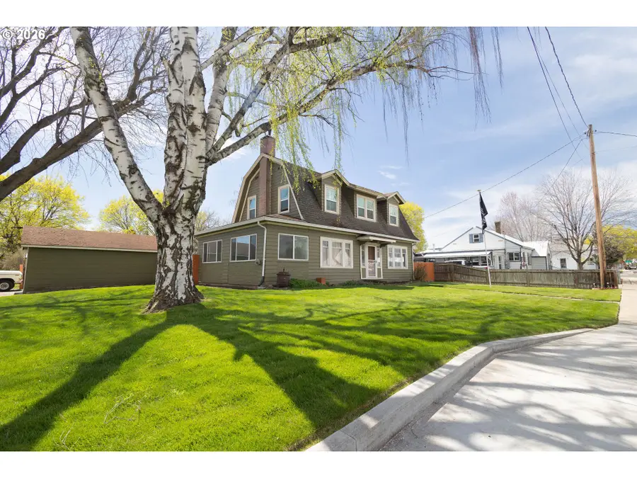 600 Albany St, Elgin, OR 97827 - #2