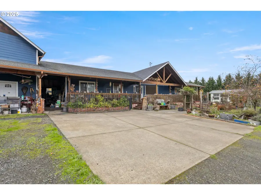 1907 W Duke Rd, Sutherlin, OR 97479 - #2