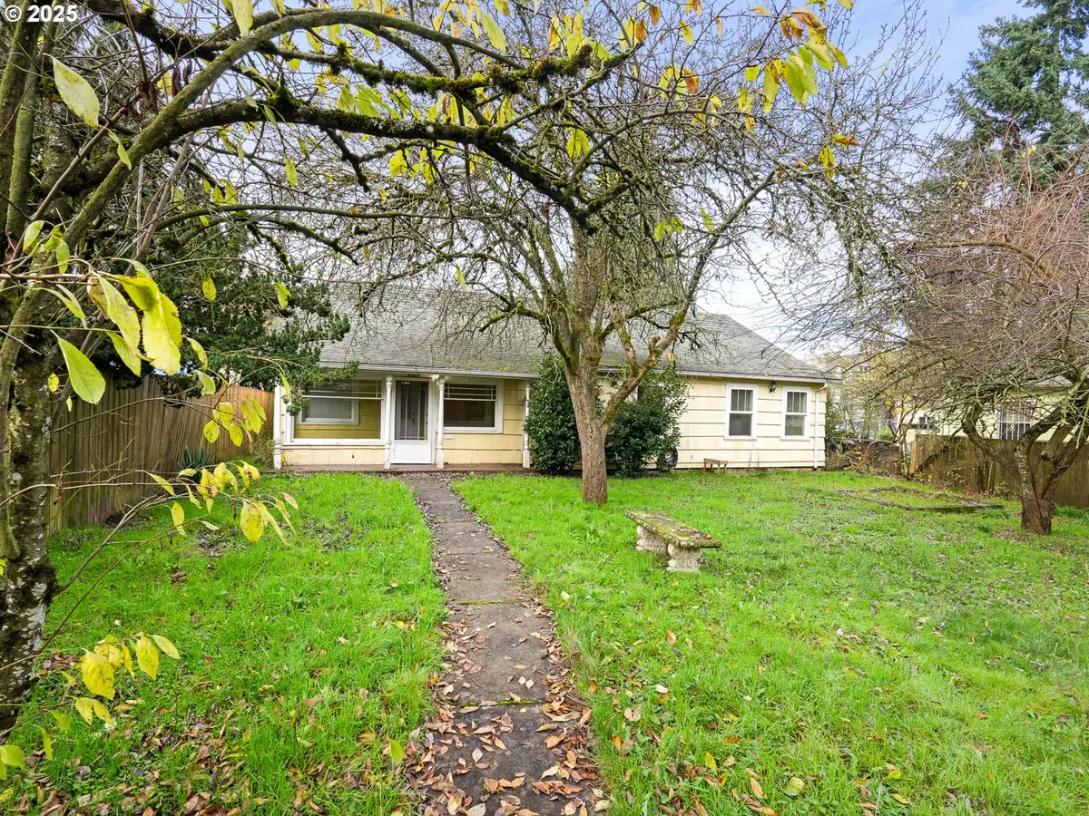 6525 N Montana Ave, Portland, OR 97217 - Image #1