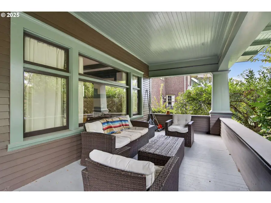 2112 SE Elliott Ave, Portland, OR 97214 - #2
