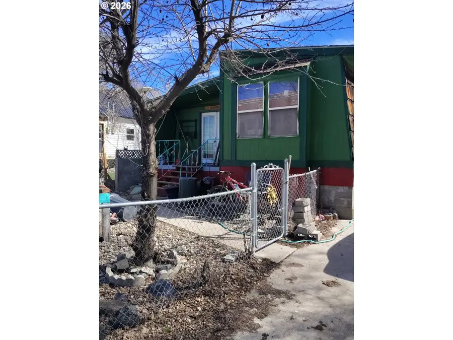 235 S H St, Lakeview, OR 97630 - #3
