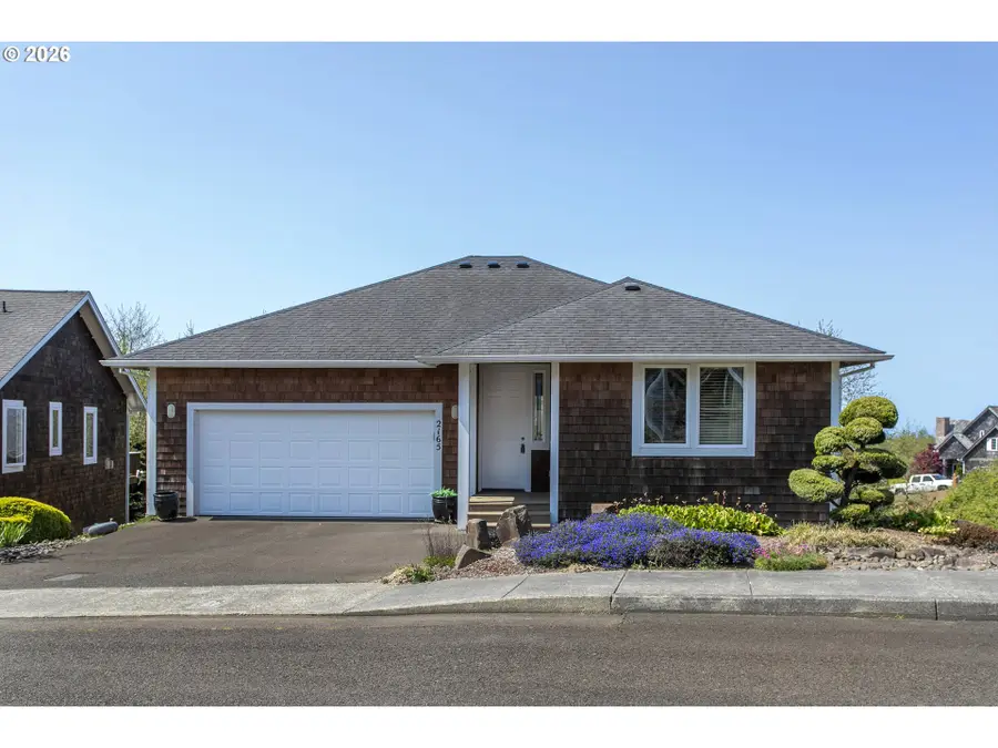 2165 Skyline Dr, Seaside, OR 97138 - #2