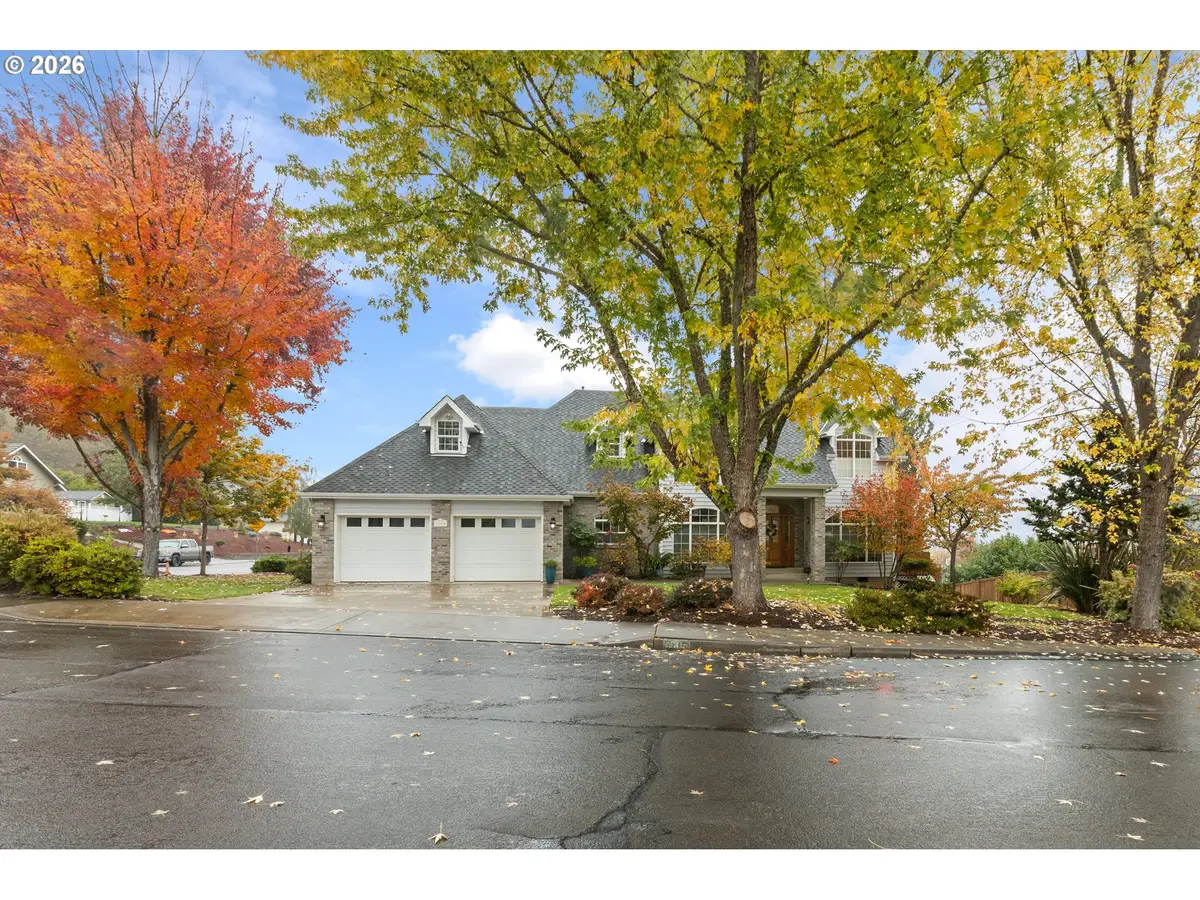 1715 NW Avery St, Roseburg, OR 97471 - #1