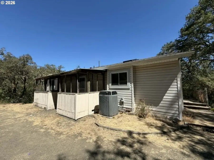 338 Topaz Ln, Roseburg, OR 97471 - #2
