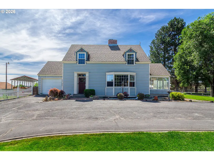 80554 N Hill Dr, Hermiston, OR 97838 - #2