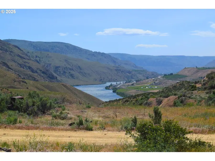 678 Road 20 Nw, Waterville, WA 98858 - #3