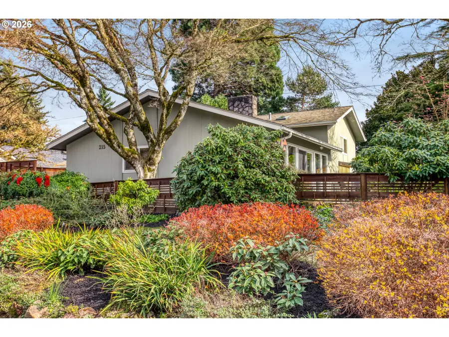 215 Phoenix Way, Vancouver, WA 98661 - #2