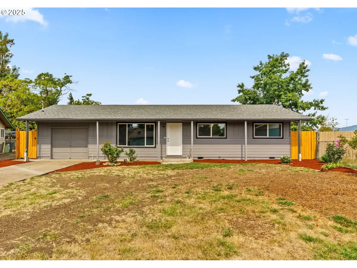 306 Broadway St, Springfield, OR 97477 - Image #1