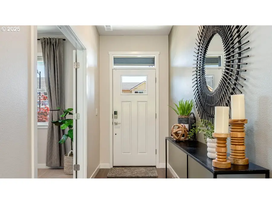 9371 SE Crystal Rose St, Portland, OR 97086 - Image #2