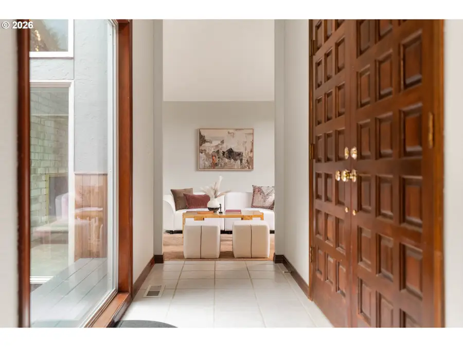 1431 Killarney Dr, West Linn, OR 97068 - #3