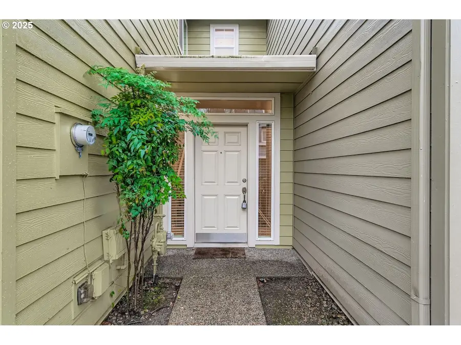 21868 NE Heartwood Cir, Fairview, OR 97024 - Image #2