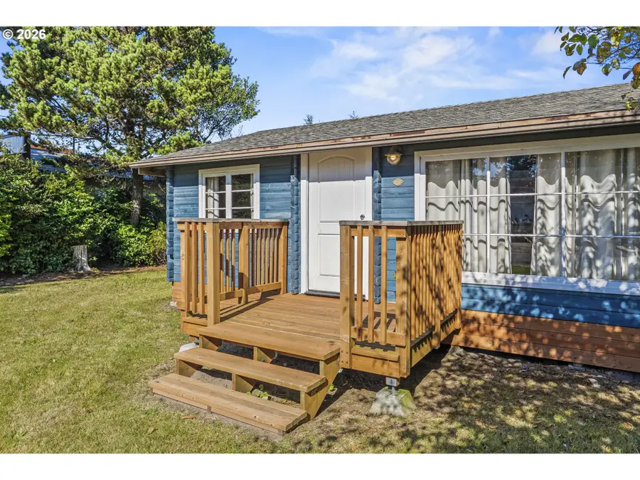 1505 201st St, Long Beach North Beach Peninsula, WA 98640 - #2